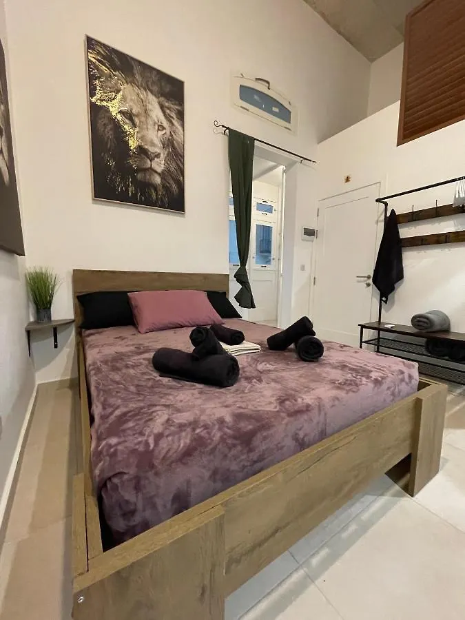 Hébergement de vacances Villa Sliema'S Cozy Retreat - Industrial Styled Townhouse