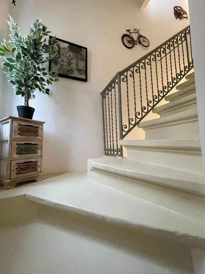 Villa Sliema'S Cozy Retreat - Industrial Styled Townhouse 0*, Sliema