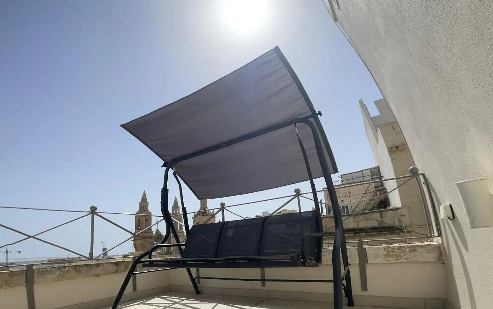 Villa Sliema'S Cozy Retreat - Industrial Styled Townhouse Malte